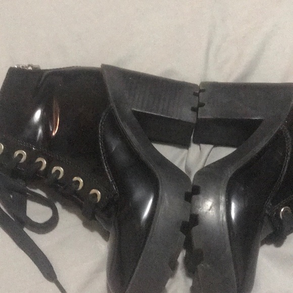 heels - Picture 5 of 6